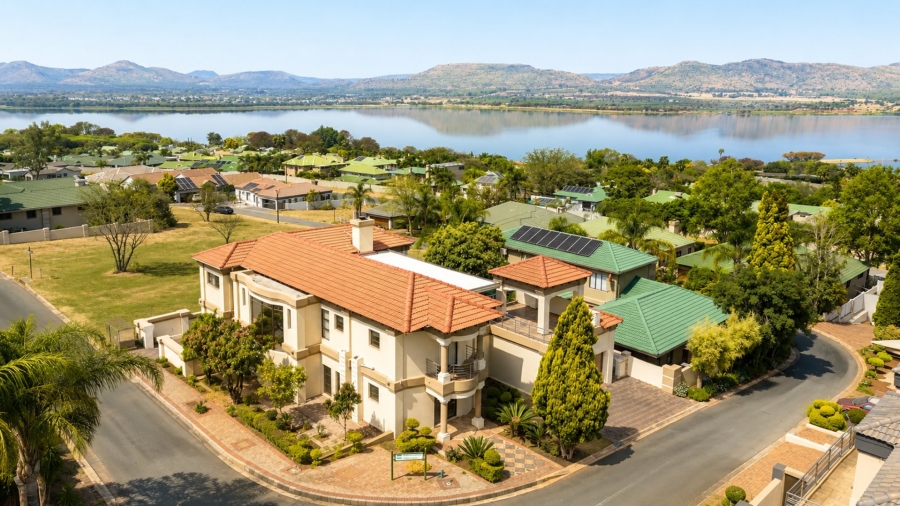 4 Bedroom Property for Sale in Kosmos Ridge North West
